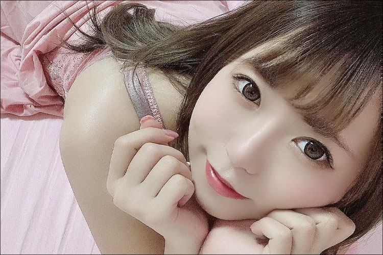 【小日向みのり】上目遣いのマジ天使! 朝から大胆な艶ショット公開の画像1