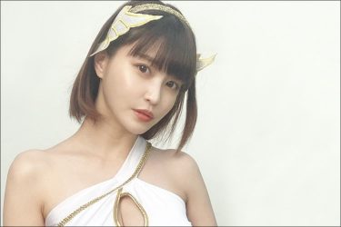 真・女神降臨! 可憐な女神に転生した岸明日香にファン大盛り上がり