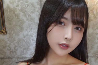 「お隣失礼します」橋本ひかり、ふんわり美谷間眩しい意味深ツイート