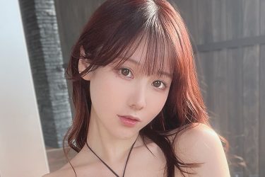 美女コスプレイヤー・けんけん、目を疑う「攻めの水着」がバズりまくり大反響