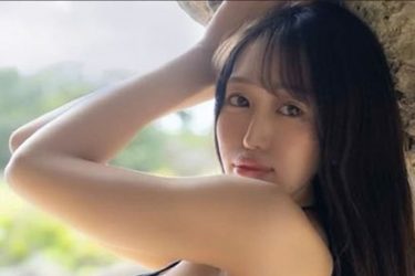 注目美女・桃々さや、もはやヒモに結ばれた桃尻ととのいボディ