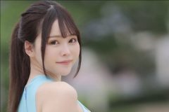 「奇跡のグラドル」七瀬ルナ、柔らかな美ヒップと優しい笑顔にうっとり