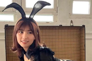 池田ゆうな、ハードな露出の黒バニーはトランクケースでお持ち帰り!?