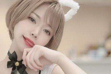 「ハイレグと猫耳」相良ましろ、恥じらいのハグとイタズラな舌ペロ