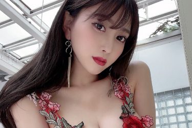 森咲智美、美しい薔薇には棘がある…キケンな過激ランジェリー