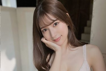 雪平莉左、理想的な美貌と美ボディをヌーディに披露