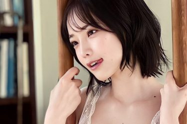 新谷姫加、スケスケの衣装で艶めく美貌と濡れる白肌