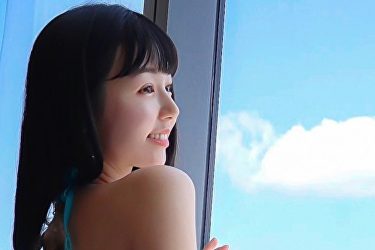 くりえみ、絶景に映えるパーフェクトボディ