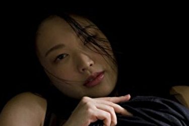 風吹ケイ、スーパーボディを超攻撃的に大胆魅せつけ