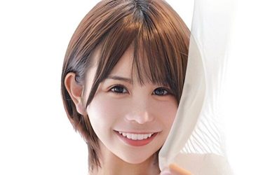 新人・パピコの完璧な造形美…微笑みとビッグバストの癒しツイートが大反響