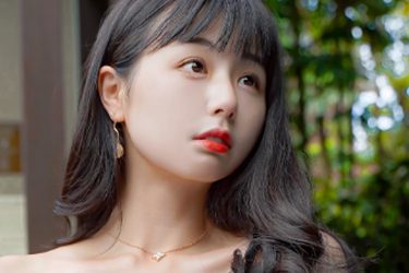 くりえみ、眼帯ビキニの洗練ボディに感嘆集まる「CGかと思うくらい完璧」