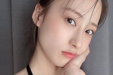 澄田綾乃、ハードスタイルで柔らかな美胸を大オープン