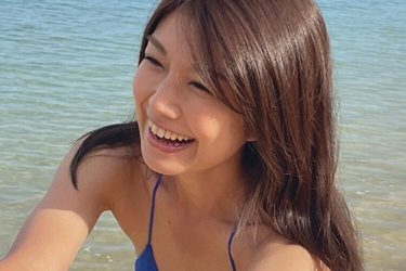 藤木由貴、最高に海が似合う美女…癒しの笑顔と魅惑の美ボディ