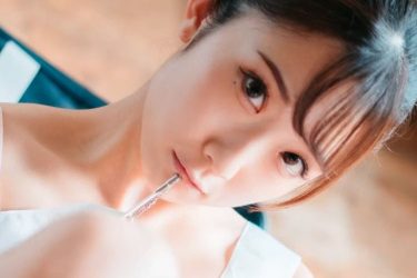 大河もも、スポーツの日にリボンと美尻の新体操美女