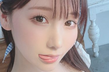 【コス美女けんけん】舌ペロと美谷間でテイクアウトのお誘い