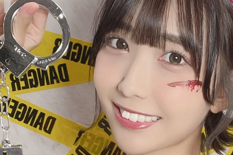 「ほかの女見たら逮捕です!」天羽希純の笑顔と美バストに釘付けの画像1