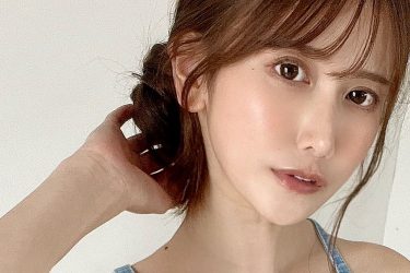 名取くるみ、ノーブラまん丸バスト