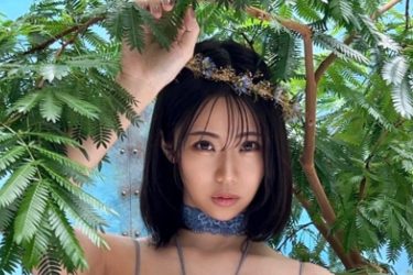 鈴木ふみ奈、過去最大露出の1本で大胆女神さま