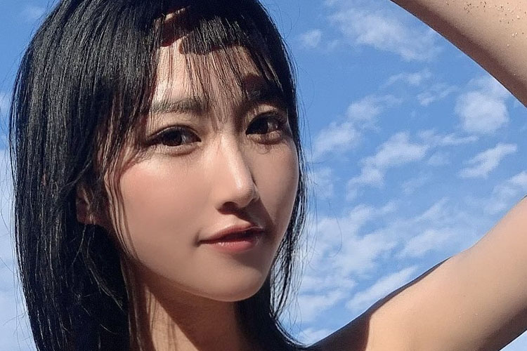 川瀬もえ、裸に見えちゃう柔らか美ボディの画像1