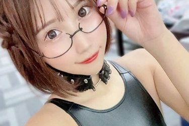 朝比奈りる、可愛くハードに…ハイレグ黒革水着で完璧ボディ