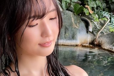 藤田あずさ、手ぬぐいブラのしっぽり露天風呂ショット