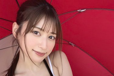 雪平莉左、食い込みの令和最高ボディ