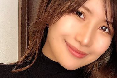 琴井ありさ、小悪魔にチラリ