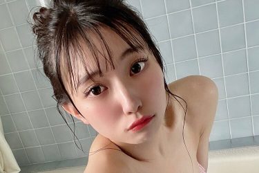 雪野まゆき、濡れ肌眩しい魅惑の腰つき