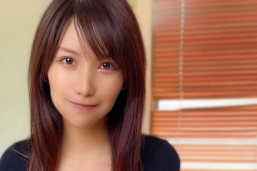 琴井ありさ、可愛くて色っぽい「かまちょチラリ」