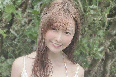 小日向ゆか、女神か天使か妖精か…微笑みの透けドレスショット