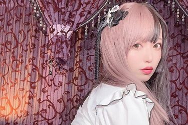 小日向みのり、ゴスロリ風スケスケ美ヒップ