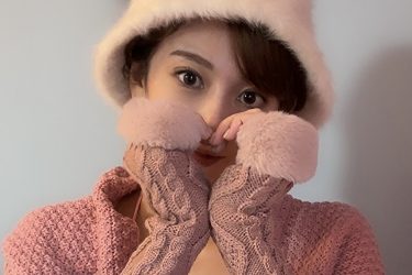 絃花みき、もこもこ仕様で温もりの美バスト