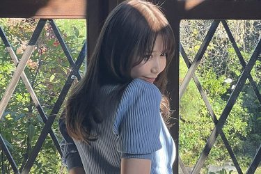 小日向ゆか、ぬぎぬぎ美ヒップ