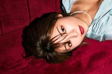 大川成美、エモくてバブリーな美貌