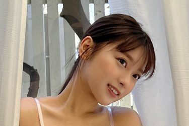 まるぴ、弾けるボディとキュートな笑顔で怒涛の表紙ラッシュ