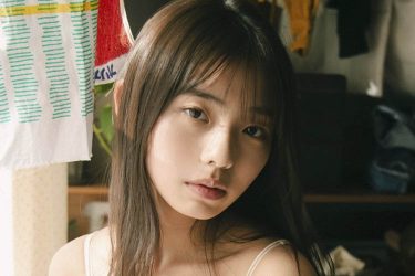 菊地姫奈、自然体のグラマラスボディ