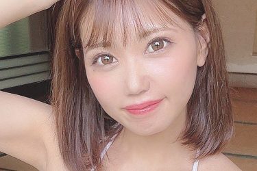 篠原冴美、三角ビキニで極上プロポーション