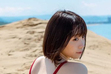 伊織もえ、美しの肉感ボディを後ろから