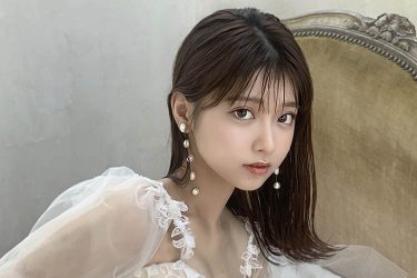 まるぴ、透けドレスで上品な色気