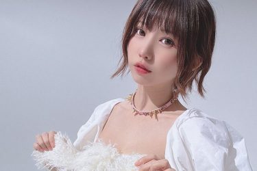 えなこ、ワンダフルな胸元にキュン