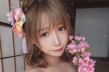 篠原みなみ、桃の節句のビキニ美女