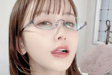 いくみ、いたずらな女教師の誘惑