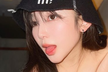 天木じゅん、ソロサウナ自撮り4連発