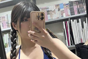 ちとせよしの、むちむち増し増しの官能セルフィ