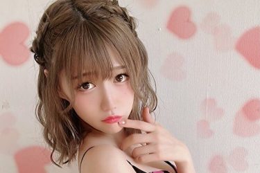 篠原みなみ、ぷるるん黒パンヒップの誘惑