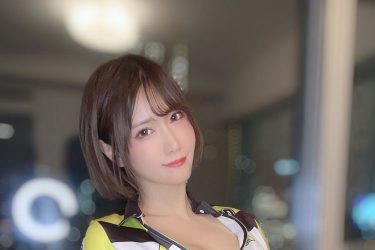 相良ましろ、超短丈の悩殺レースクイーン