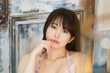 伊藤しずな、清楚系フェイスに圧巻グラマラスボディ