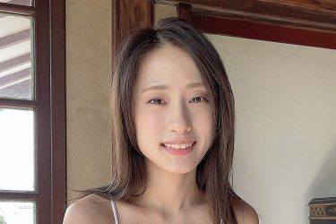 澄田綾乃、癒しの極み…純白ランジェリー姿