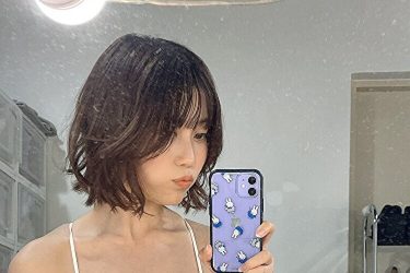 伊織いお、ちょいムチな純白ビキニセルフィー