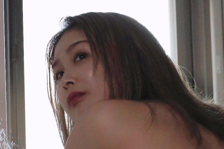 三島奈々、濡れ美ヒップの画像1